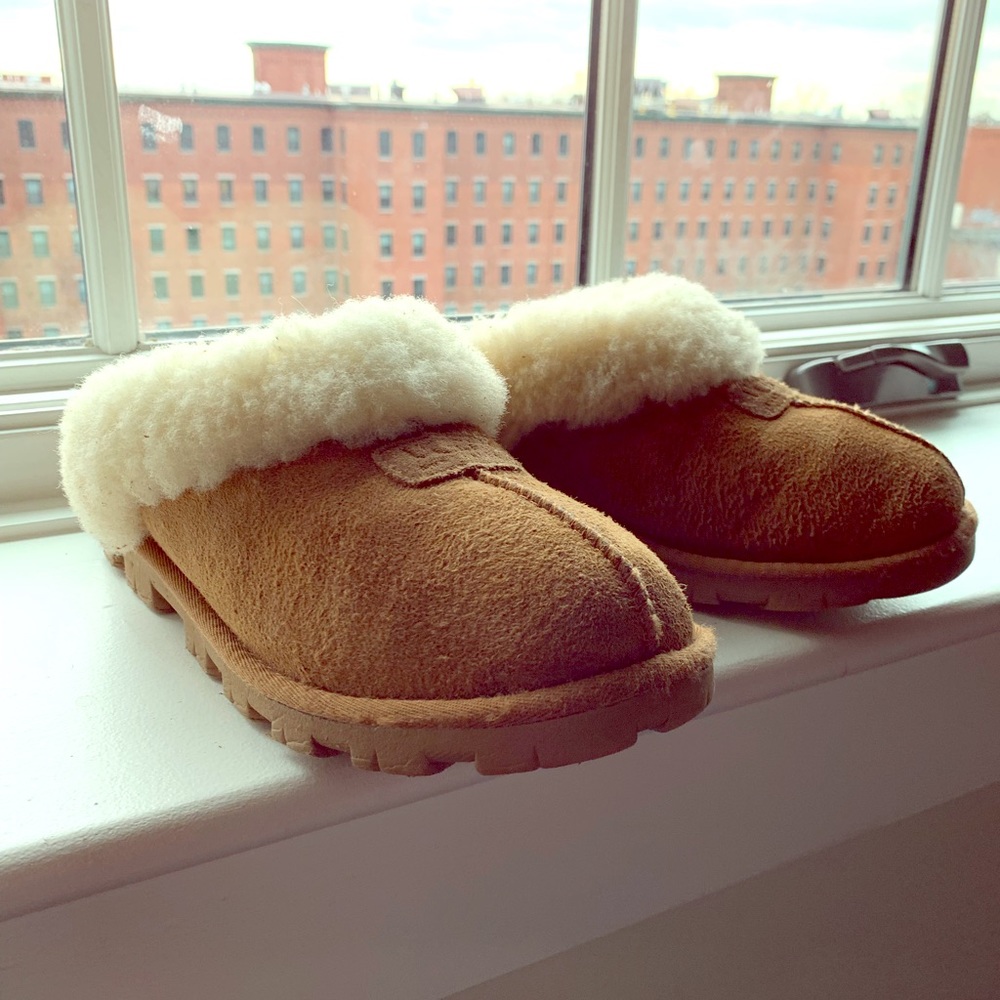 Tan Ugg Slippers in Like-New Condition!!!